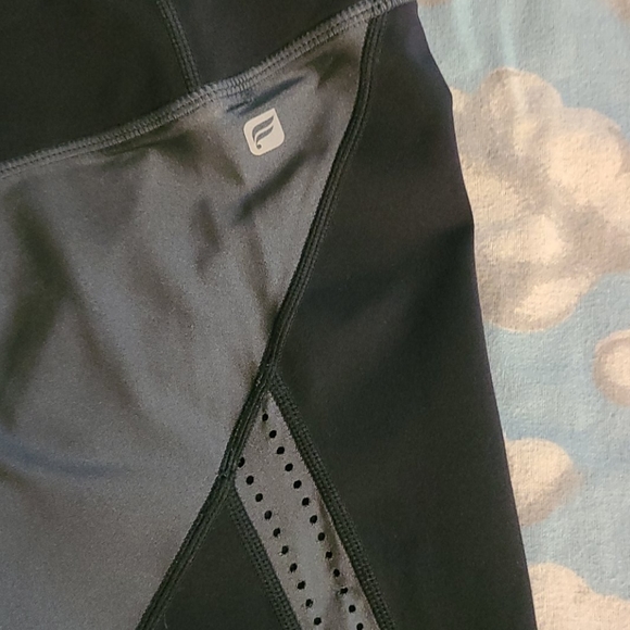 Fabletics leggings - Picture 4 of 4